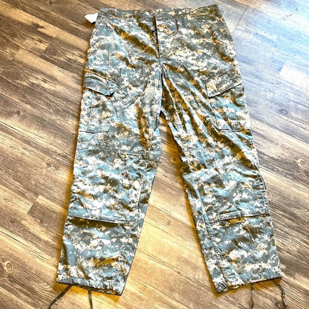 Army combat Tactical pants. NWT.